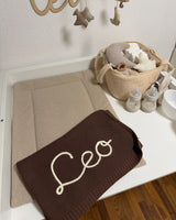 Personalisierte Strickdecke mit Namen - aus 100% Baumwolle