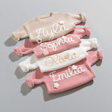 100% sanfte Baumwolle ✨ | Unsere Pullis sind aus extra weicher, hautfreundlicher Baumwolle gestrickt - perfekt, damit dein Baby sich rundum wohl und geborgen fühlt.