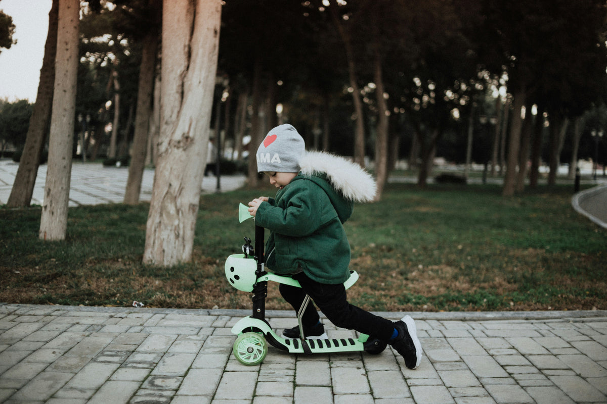Which shoes do orthopedists recommend for children?